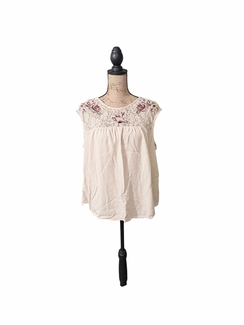 Knox Rose Cream Embroidered Lace Yoke Sleeveless Blouse